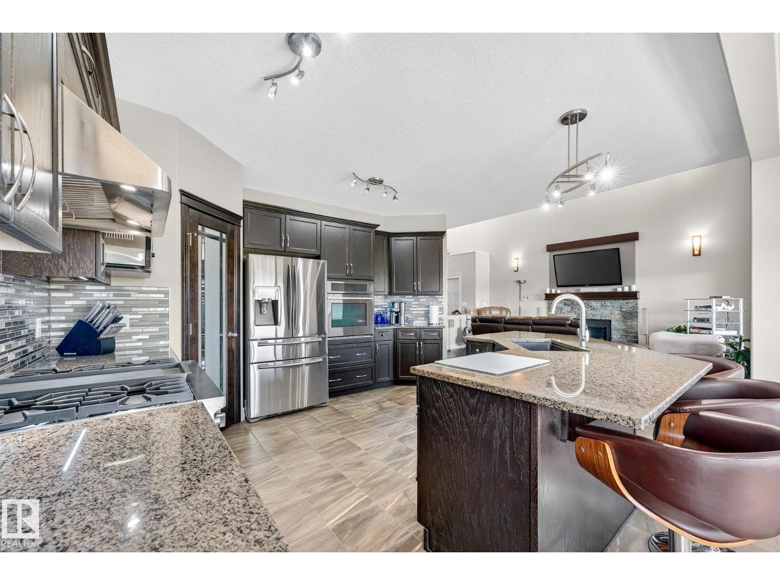 












20616 131 AV NW

,
Edmonton,




Alberta
T5S0J3

