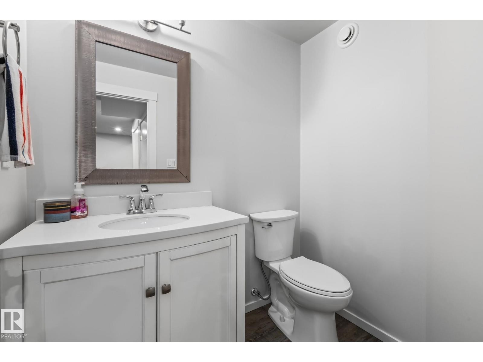 












15 Roberge CL

,
St. Albert,




Alberta
T8N7S7

