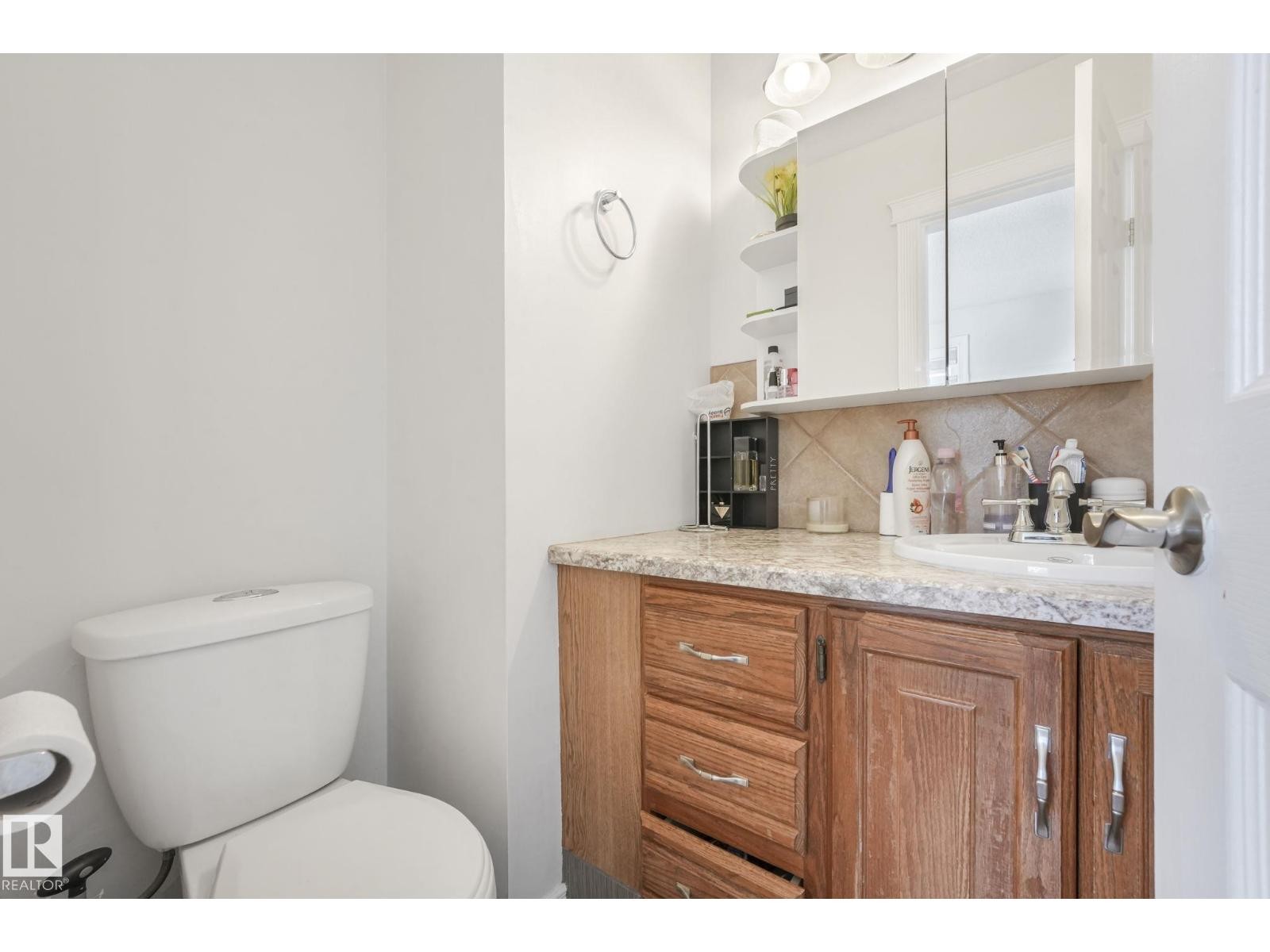 












14416 31 ST NW

,
Edmonton,




Alberta
T5Y1Y8

