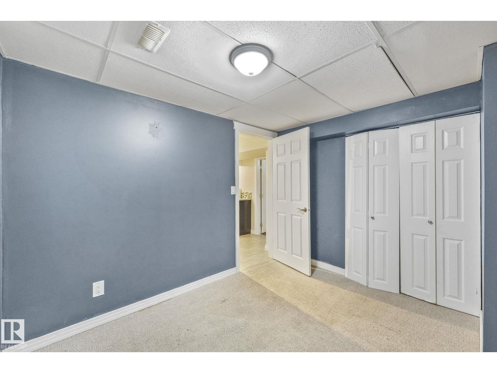 












14416 31 ST NW

,
Edmonton,




Alberta
T5Y1Y8

