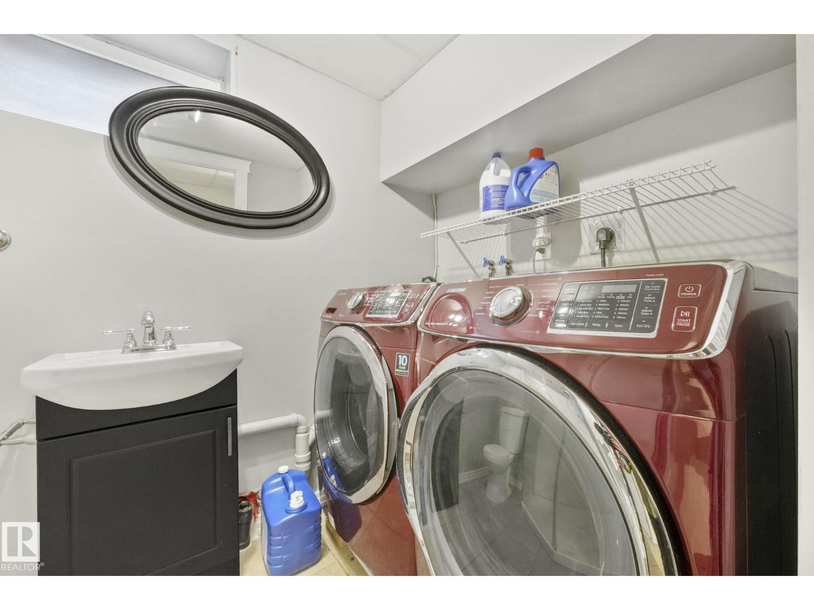 












14416 31 ST NW

,
Edmonton,




Alberta
T5Y1Y8

