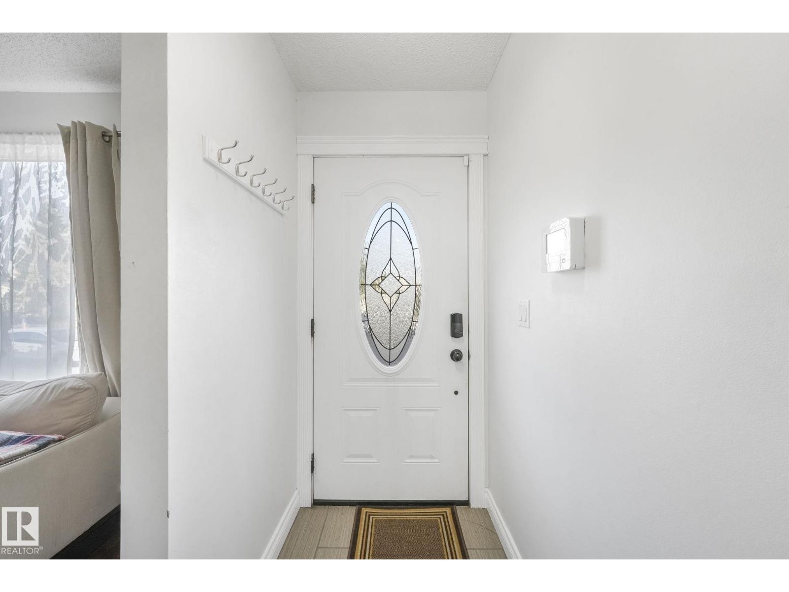 












14416 31 ST NW

,
Edmonton,




Alberta
T5Y1Y8

