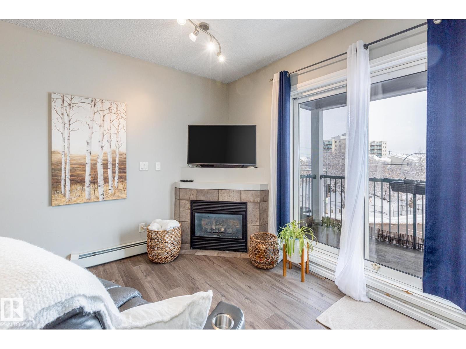 












#208 10118 95 ST NW

,
Edmonton,




Alberta
T5H4R6

