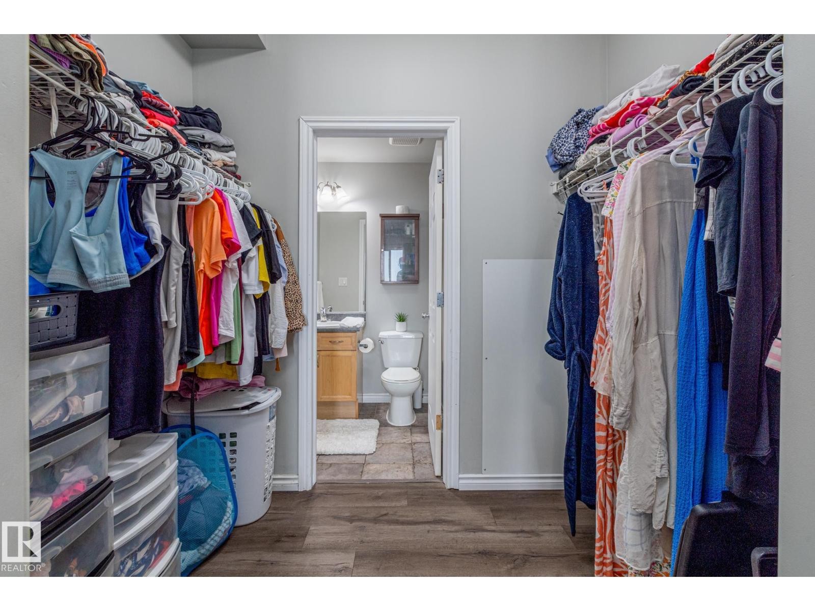 












#208 10118 95 ST NW

,
Edmonton,




Alberta
T5H4R6

