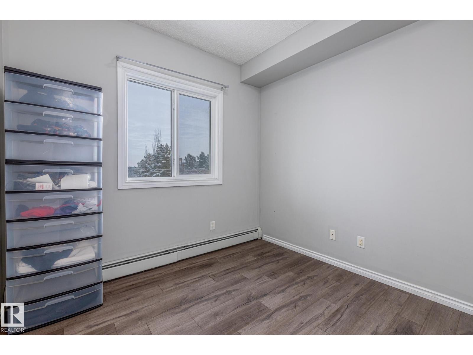 












#208 10118 95 ST NW

,
Edmonton,




Alberta
T5H4R6

