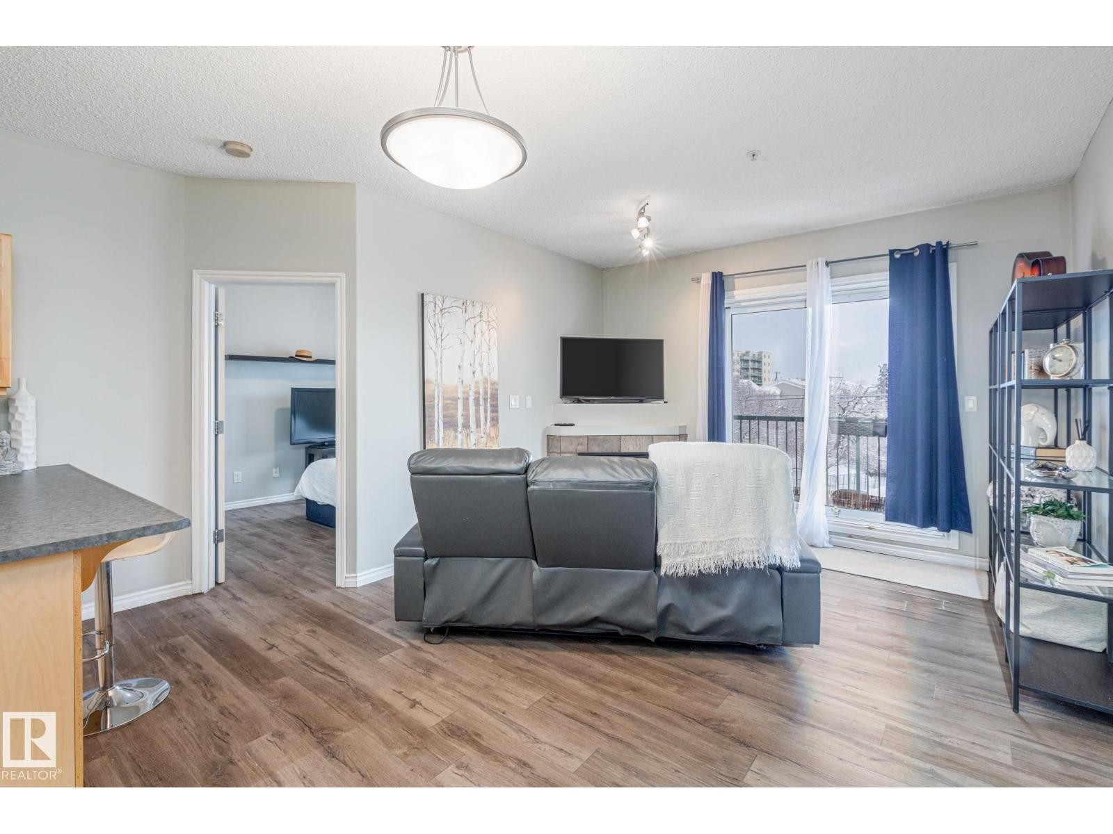 












#208 10118 95 ST NW

,
Edmonton,




Alberta
T5H4R6

