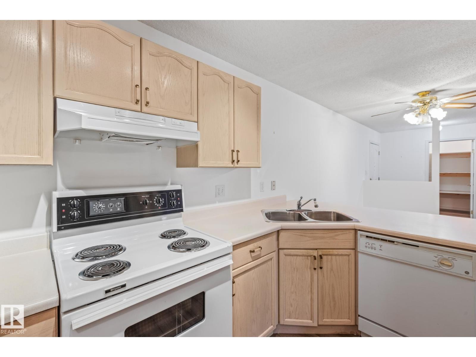 












#104 45 GERVAIS RD

,
St. Albert,




Alberta
T8N6H7

