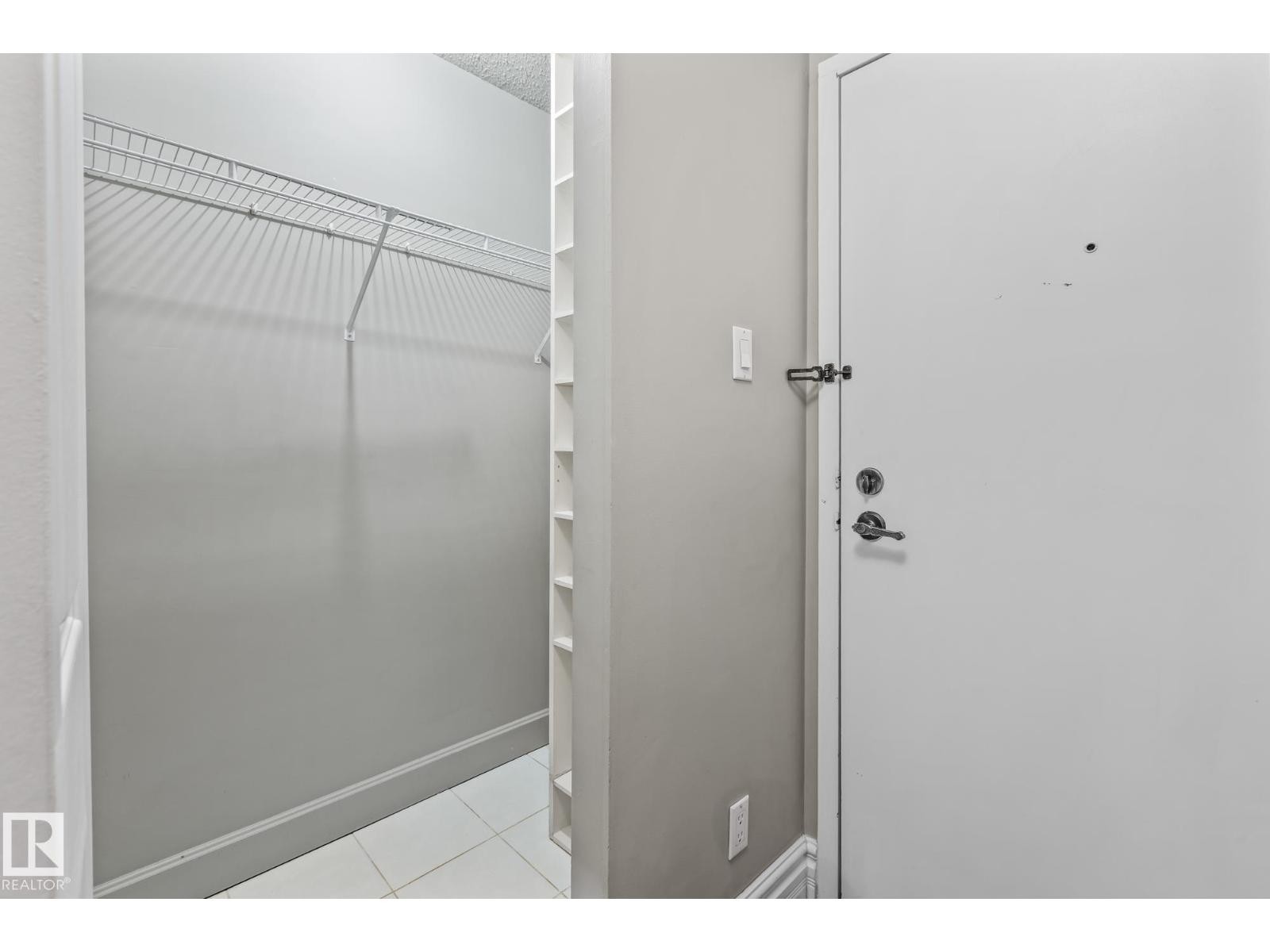 












#G7 10148 118 ST NW

,
Edmonton,




Alberta
T5K1Y4

