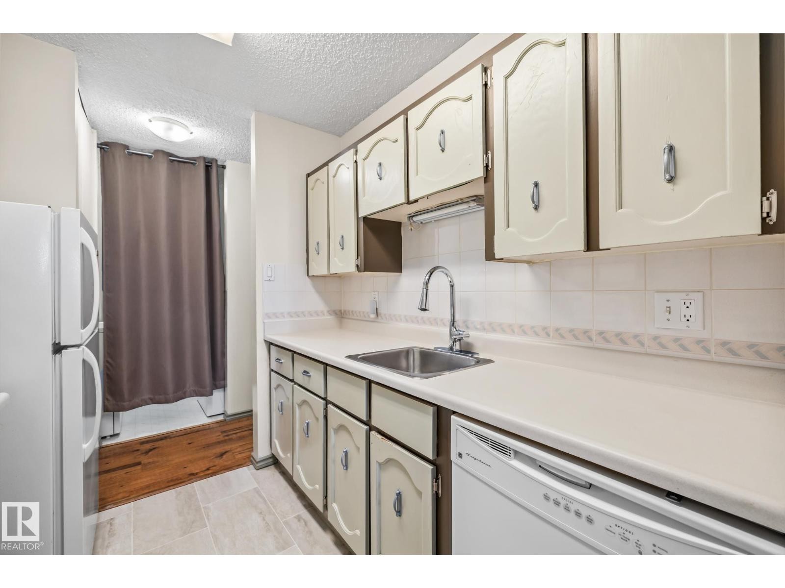 












#209 14811 51 AV NW

,
Edmonton,




Alberta
T6H5G4

