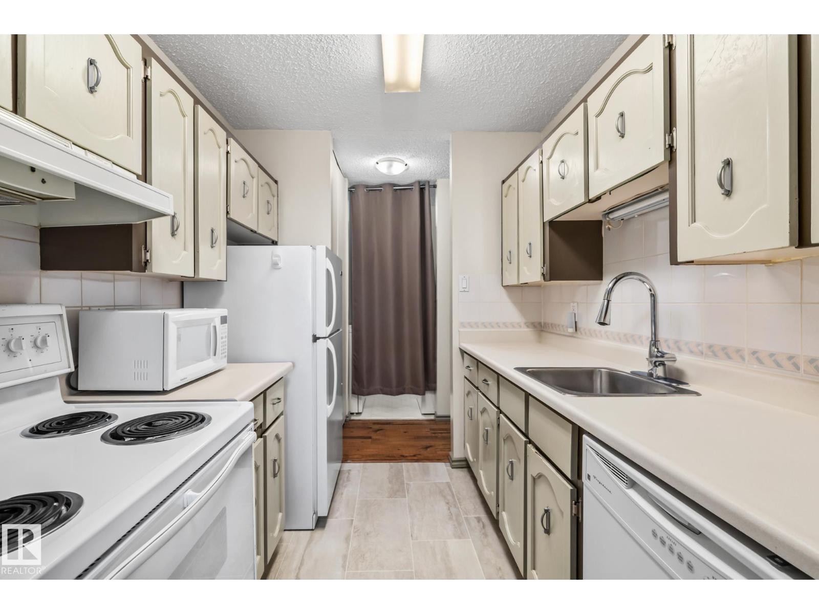 












#209 14811 51 AV NW

,
Edmonton,




Alberta
T6H5G4

