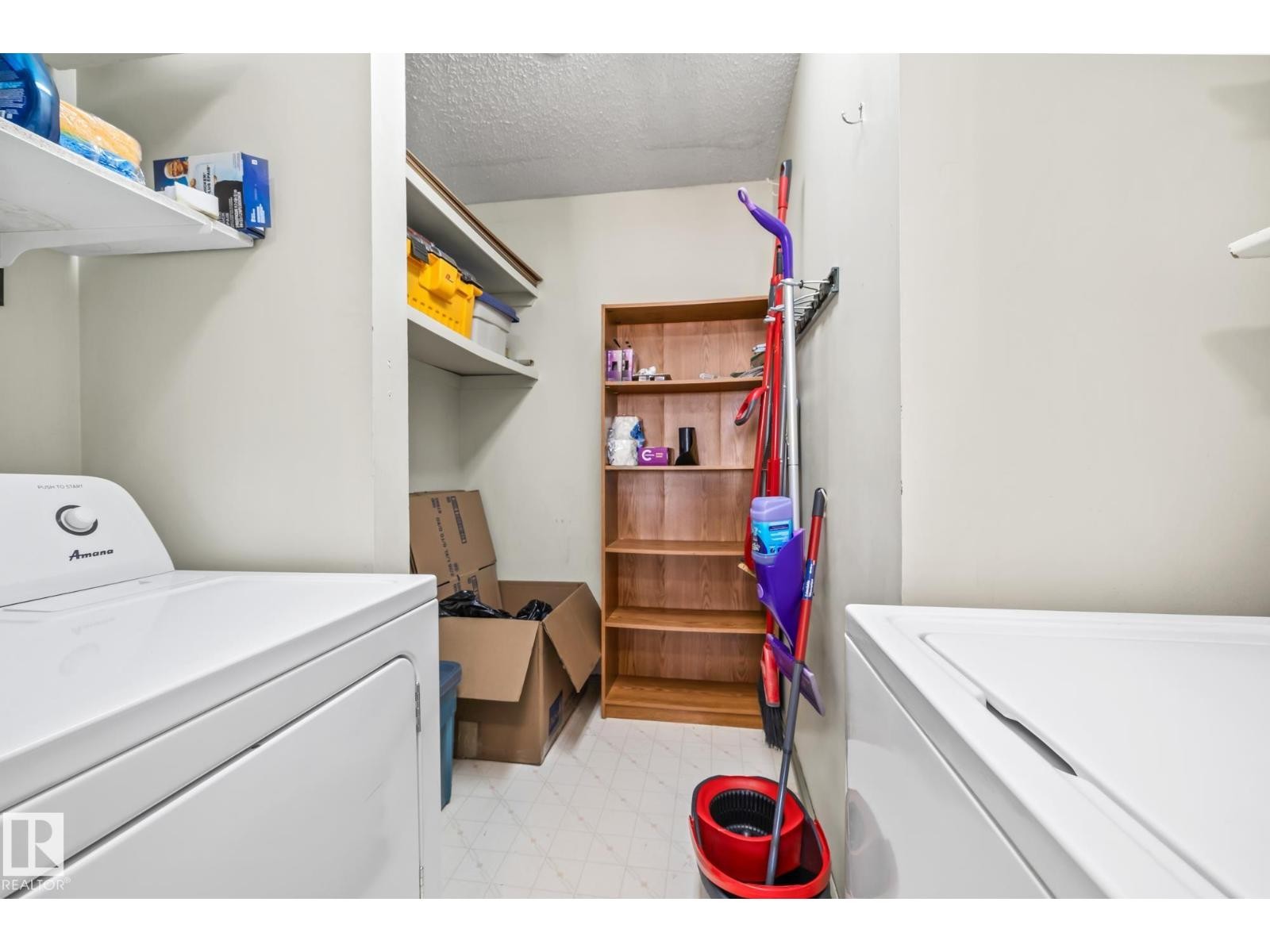 












#209 14811 51 AV NW

,
Edmonton,




Alberta
T6H5G4

