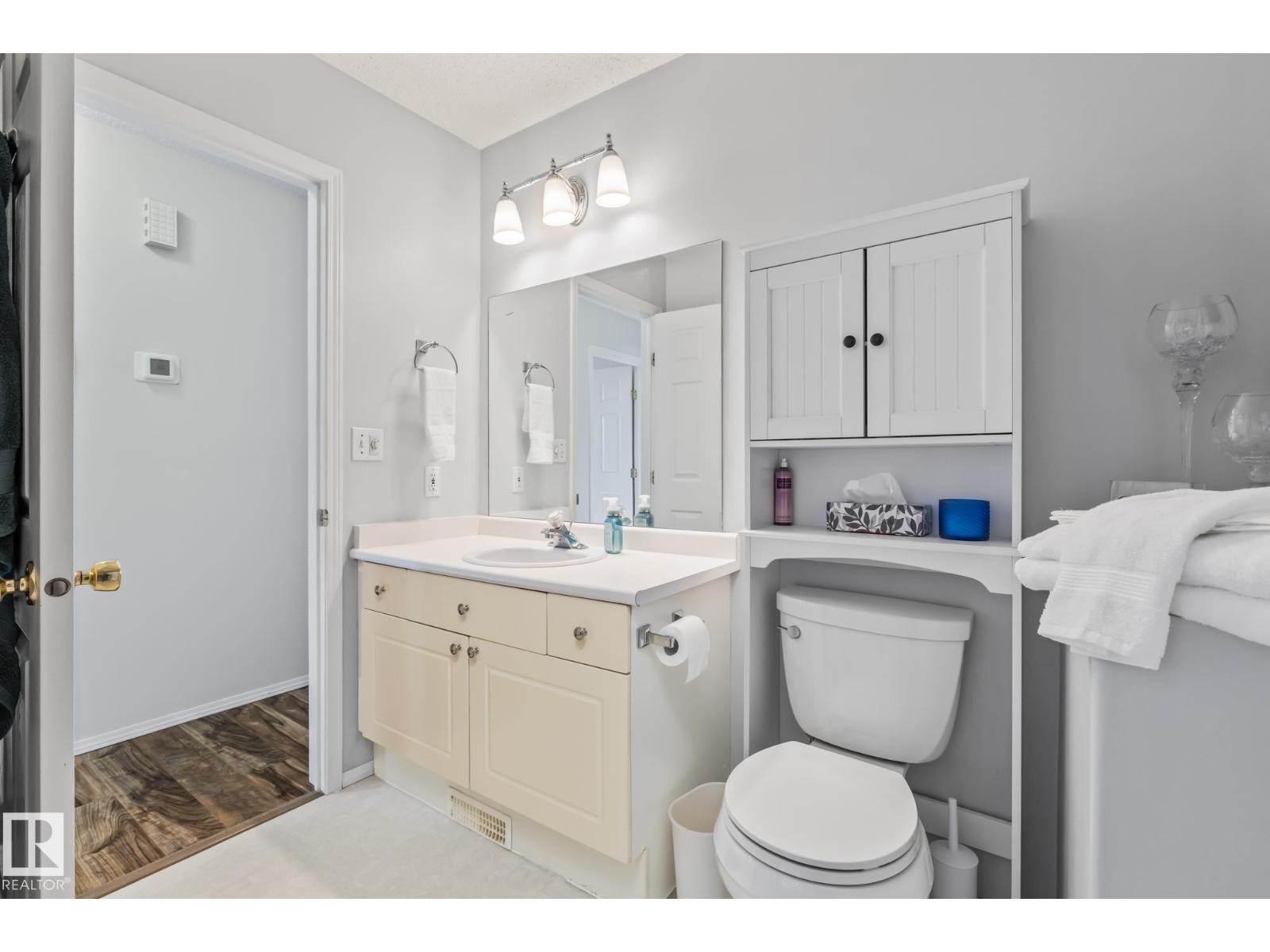 












4701 49 ST

,
Legal,




Alberta
T0G1L0

