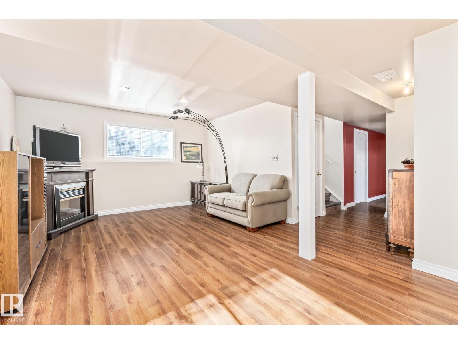 












4701 49 ST

,
Legal,




Alberta
T0G1L0

