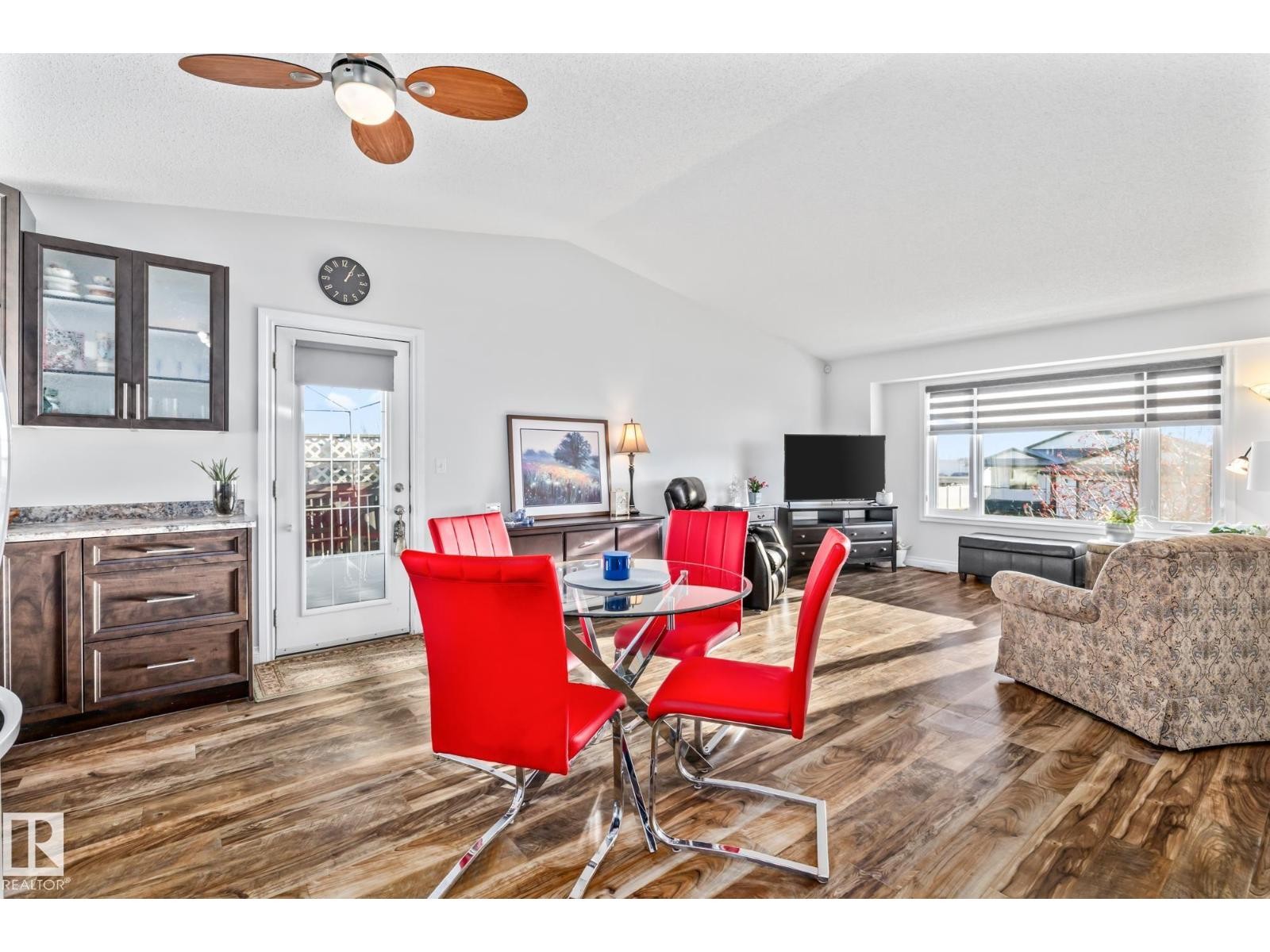 












4701 49 ST

,
Legal,




Alberta
T0G1L0

