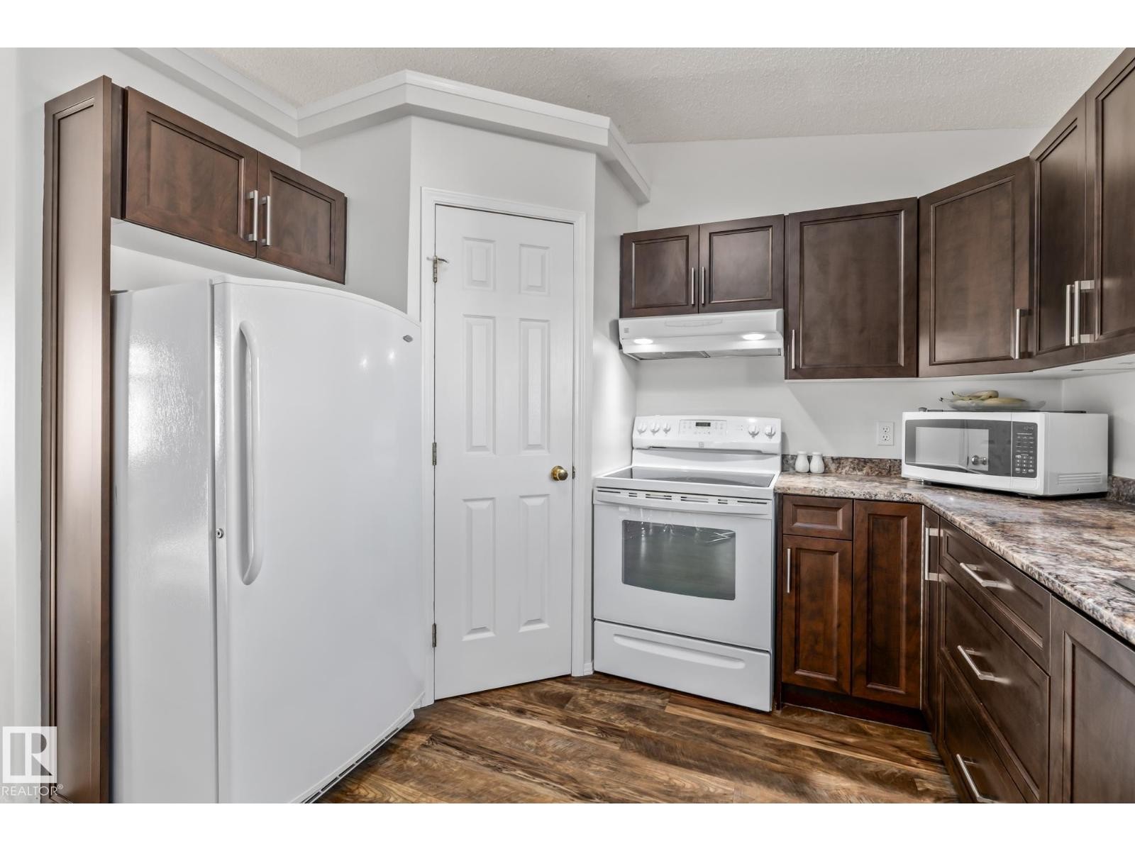 












4701 49 ST

,
Legal,




Alberta
T0G1L0

