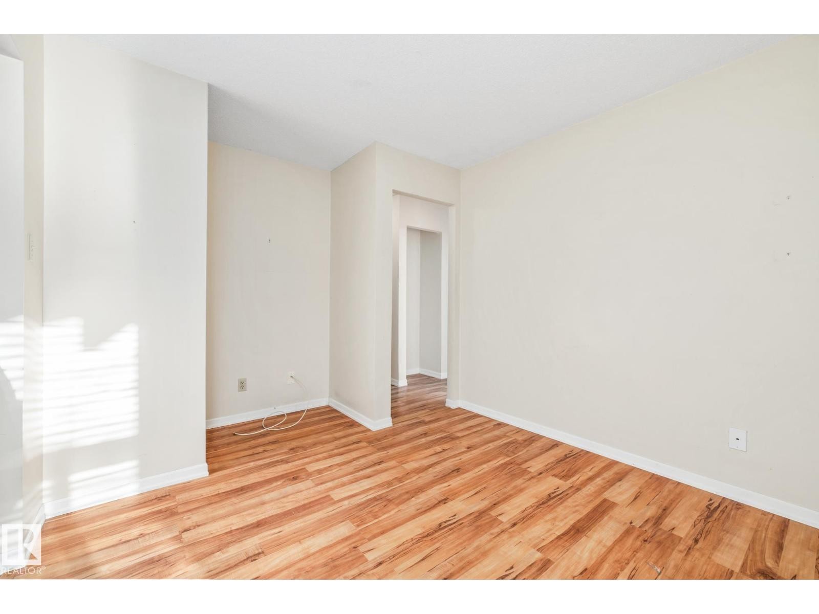 












#136 70 WOODLANDS RD

,
St. Albert,




Alberta
T8N5H4

