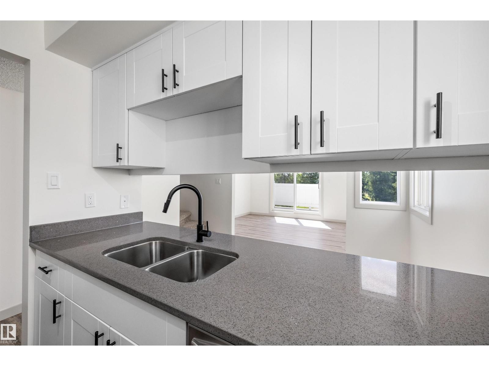 












189 LANCASTER TC NW

,
Edmonton,




Alberta
T5X5T2

