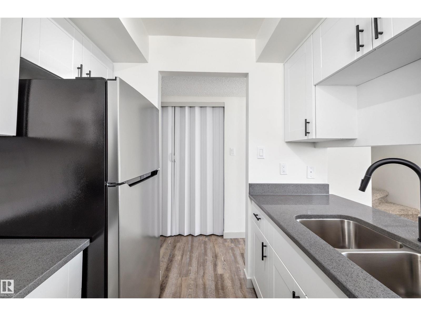 












189 LANCASTER TC NW

,
Edmonton,




Alberta
T5X5T2

