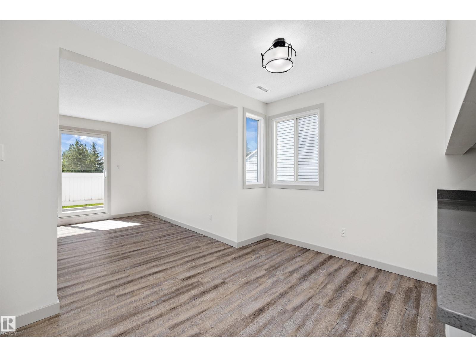 












189 LANCASTER TC NW

,
Edmonton,




Alberta
T5X5T2

