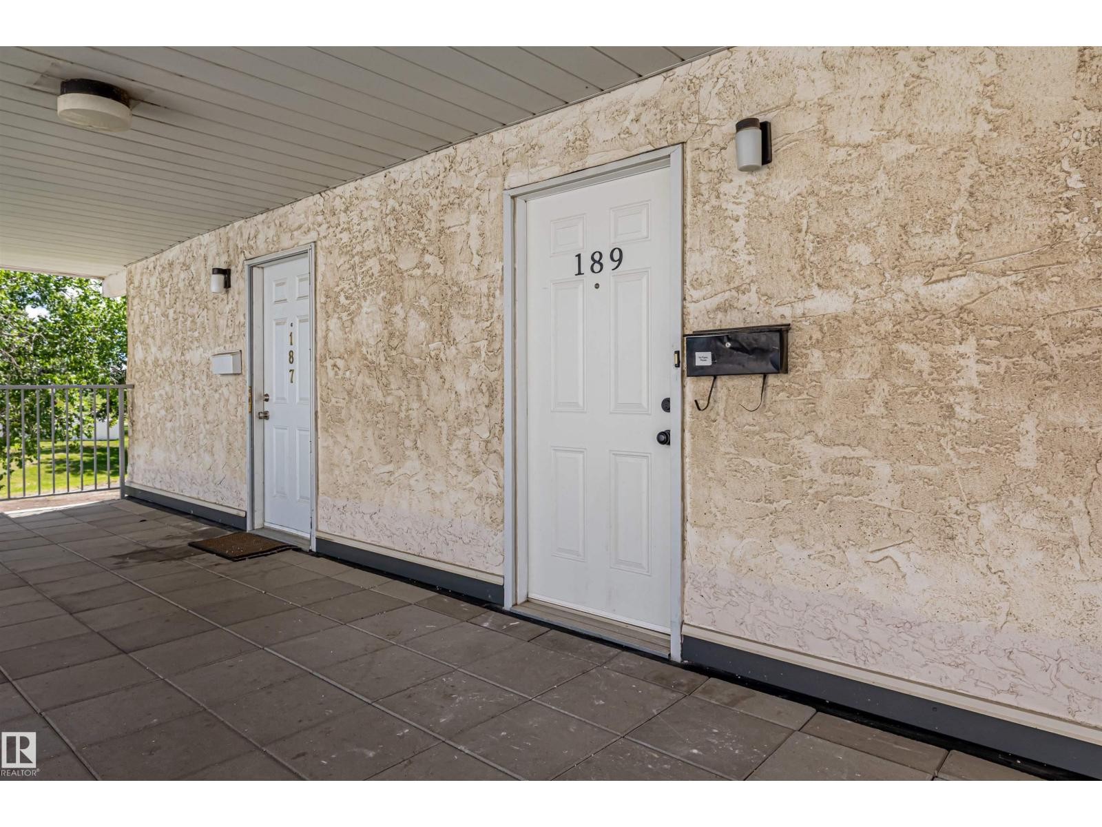 












189 LANCASTER TC NW

,
Edmonton,




Alberta
T5X5T2

