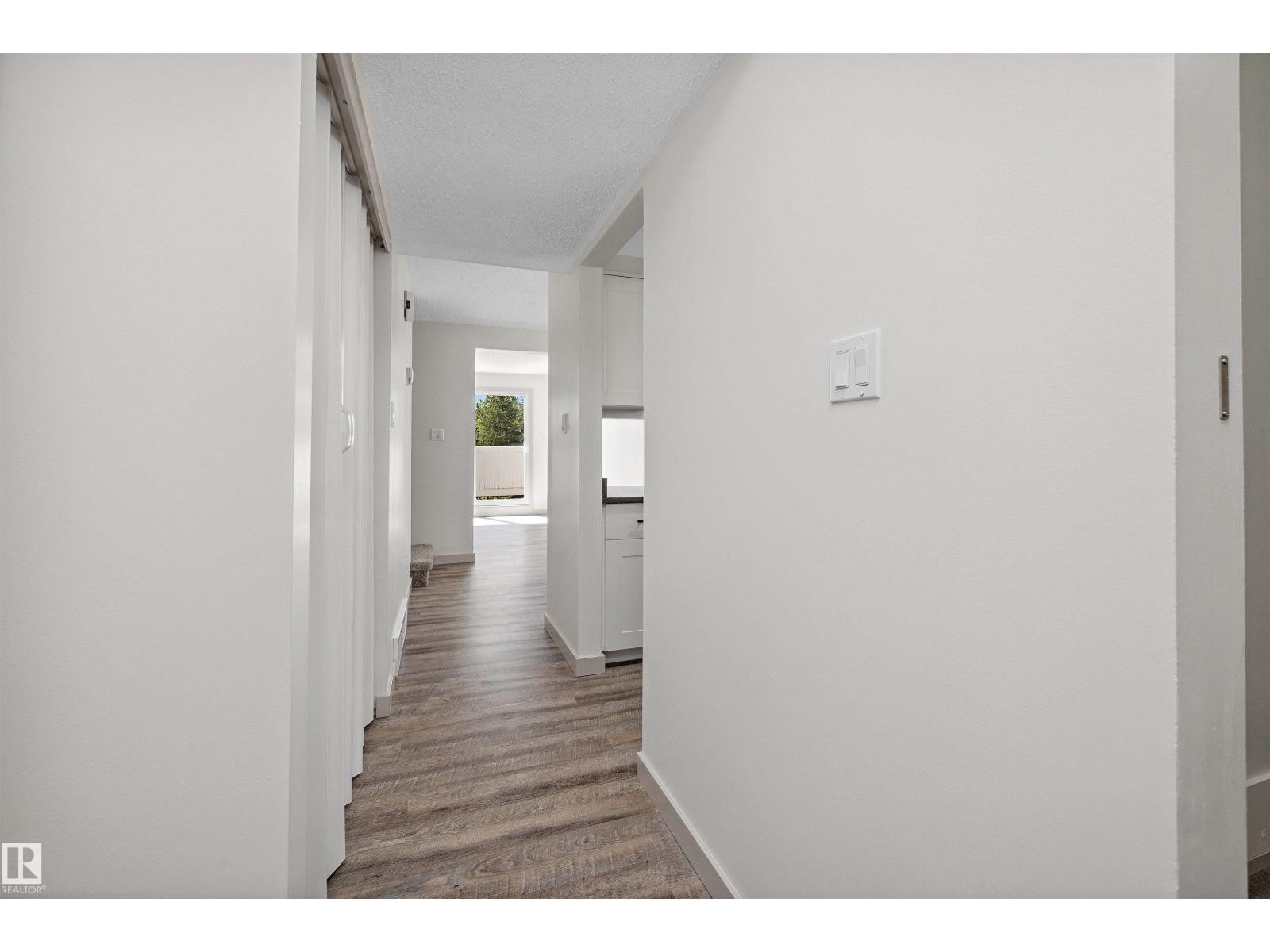 












189 LANCASTER TC NW

,
Edmonton,




Alberta
T5X5T2

