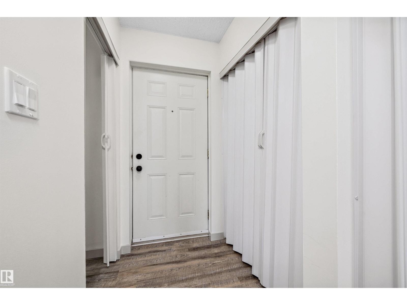 












189 LANCASTER TC NW

,
Edmonton,




Alberta
T5X5T2

