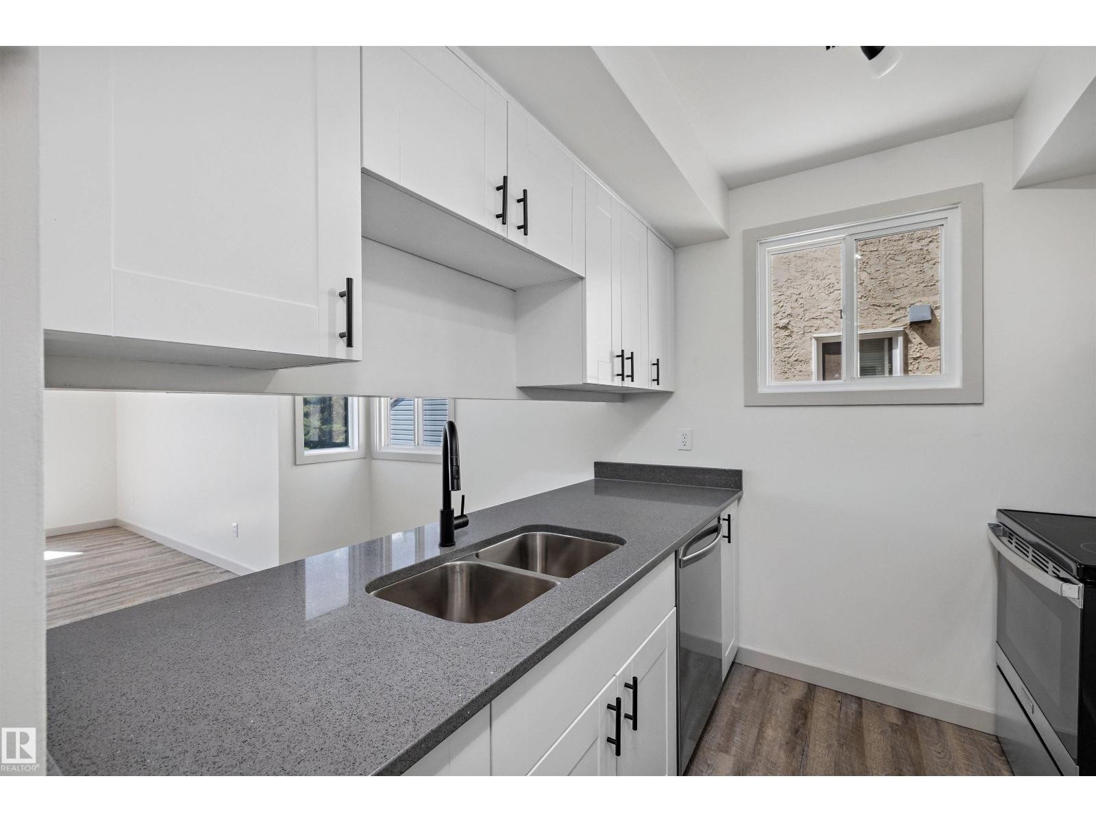 












189 LANCASTER TC NW

,
Edmonton,




Alberta
T5X5T2

