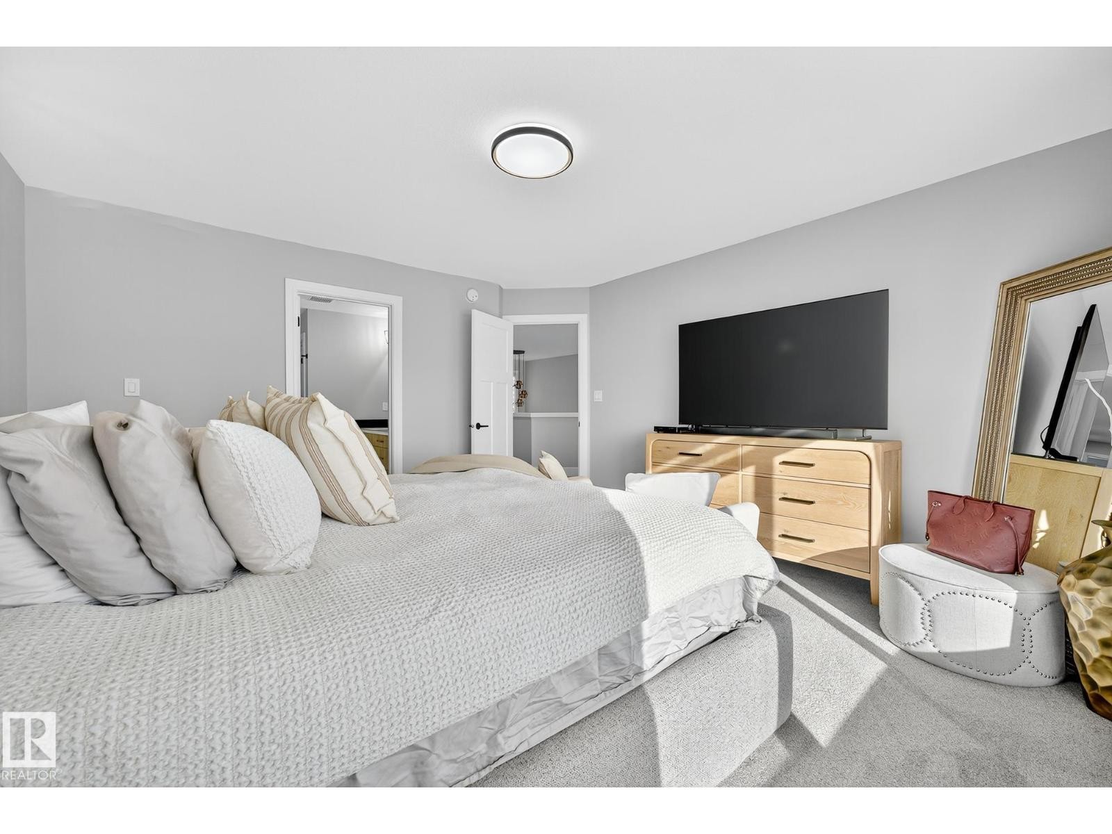 












37 EDGEFIELD WY

,
St. Albert,




Alberta
T8N8A1

