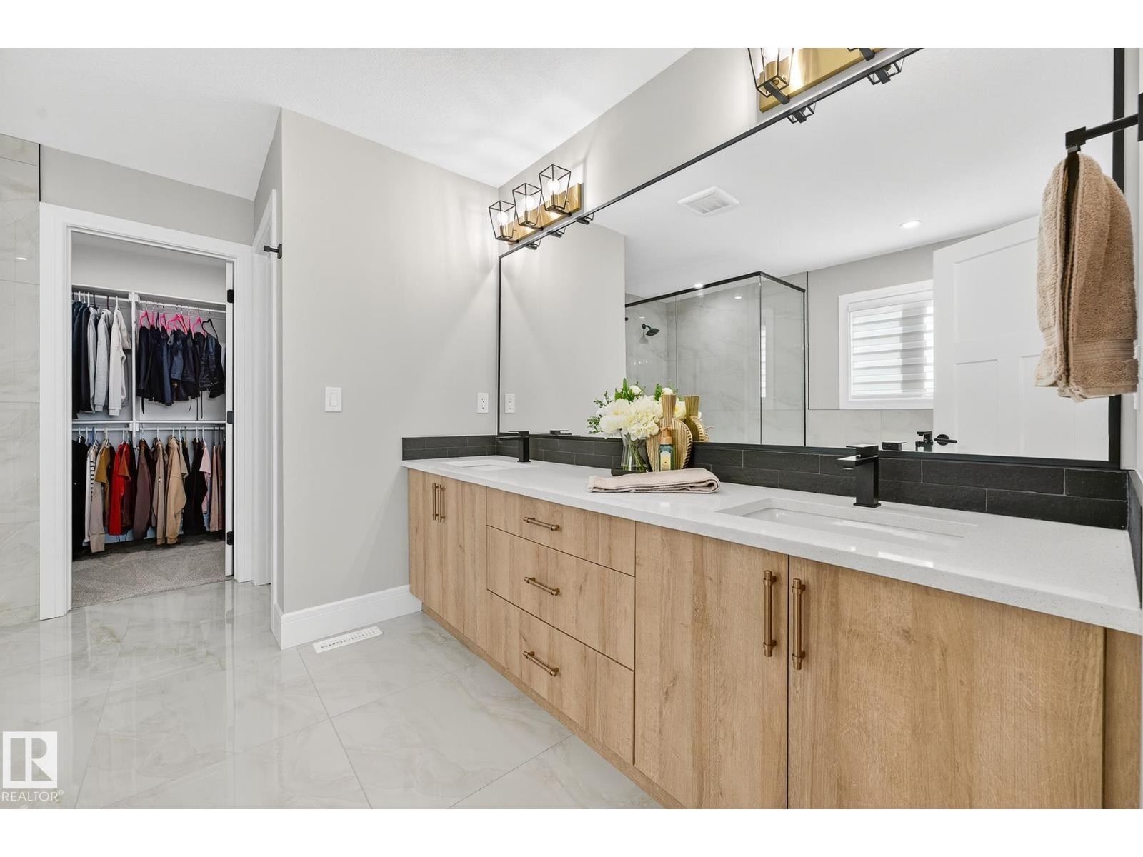 












37 EDGEFIELD WY

,
St. Albert,




Alberta
T8N8A1

