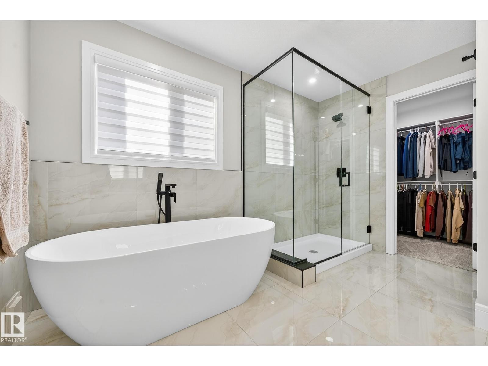 












37 EDGEFIELD WY

,
St. Albert,




Alberta
T8N8A1

