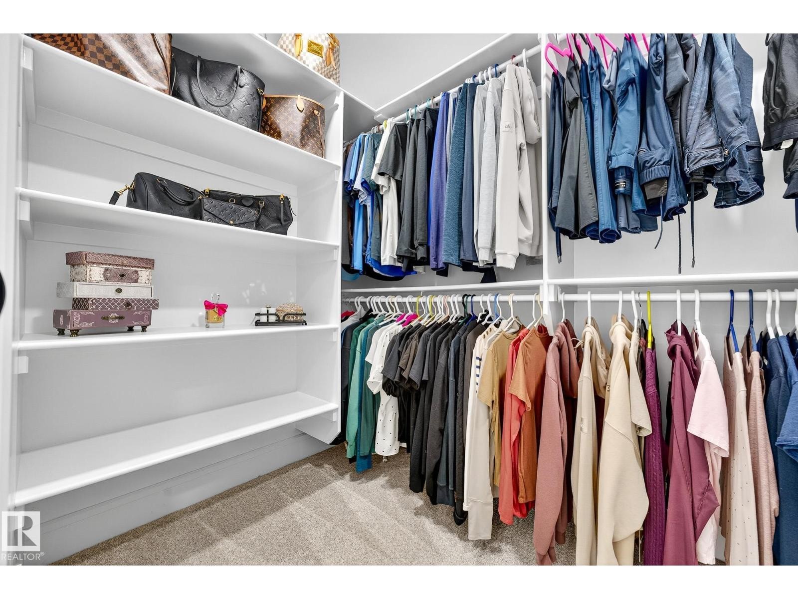 












37 EDGEFIELD WY

,
St. Albert,




Alberta
T8N8A1

