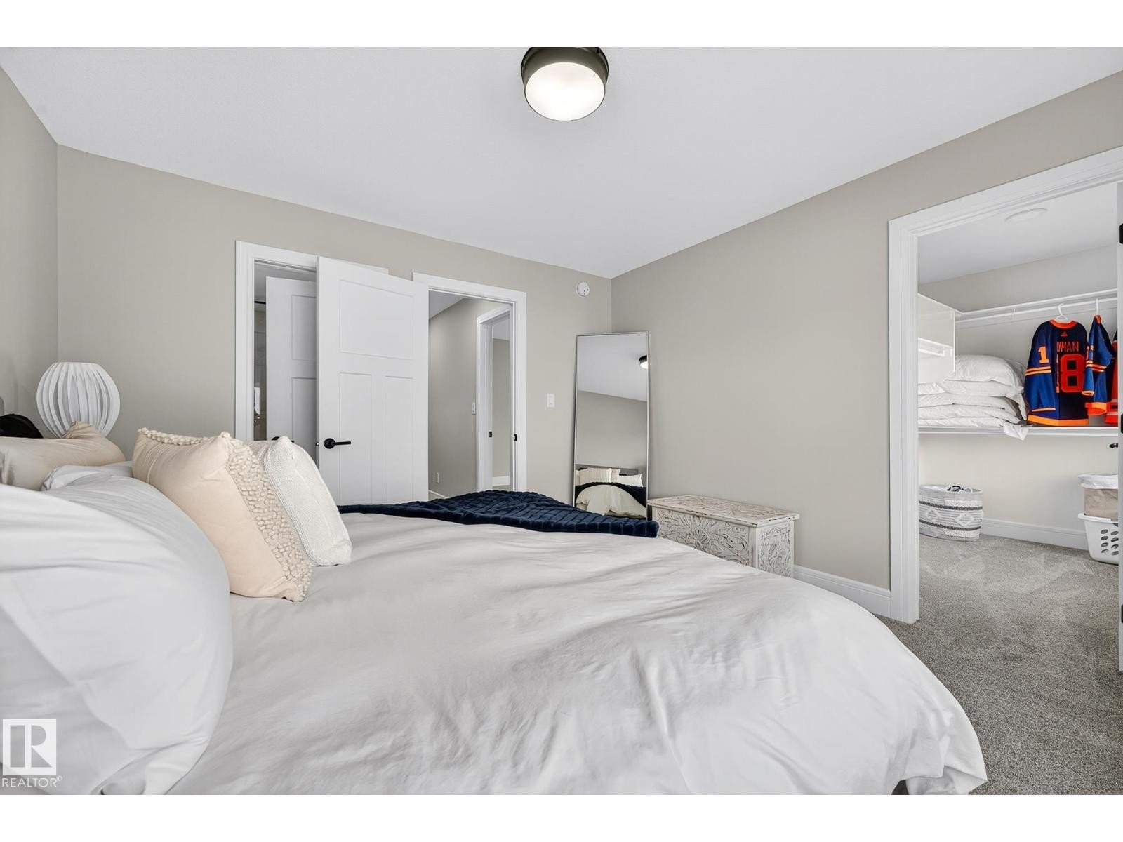 












37 EDGEFIELD WY

,
St. Albert,




Alberta
T8N8A1

