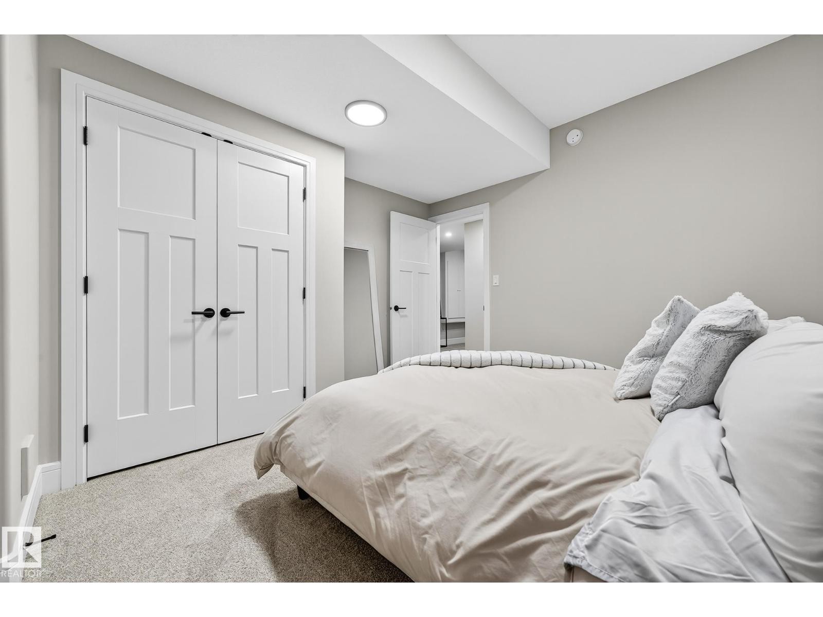 












37 EDGEFIELD WY

,
St. Albert,




Alberta
T8N8A1

