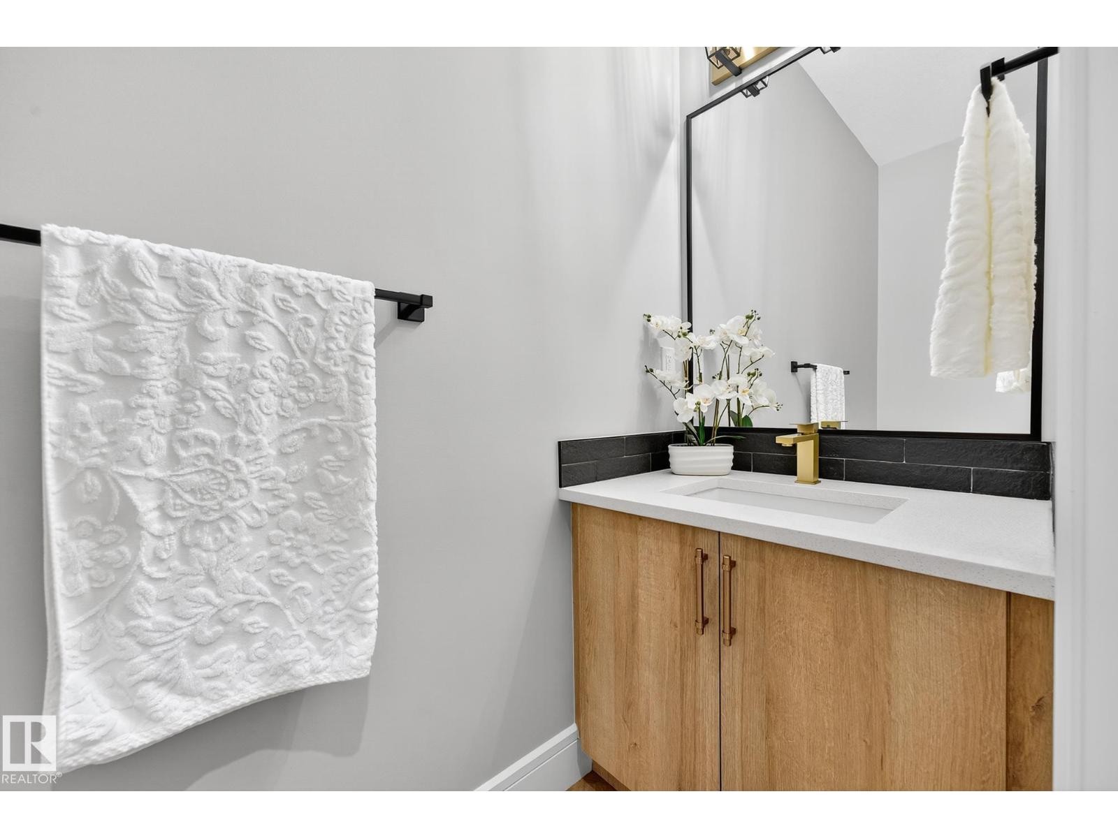 












37 EDGEFIELD WY

,
St. Albert,




Alberta
T8N8A1

