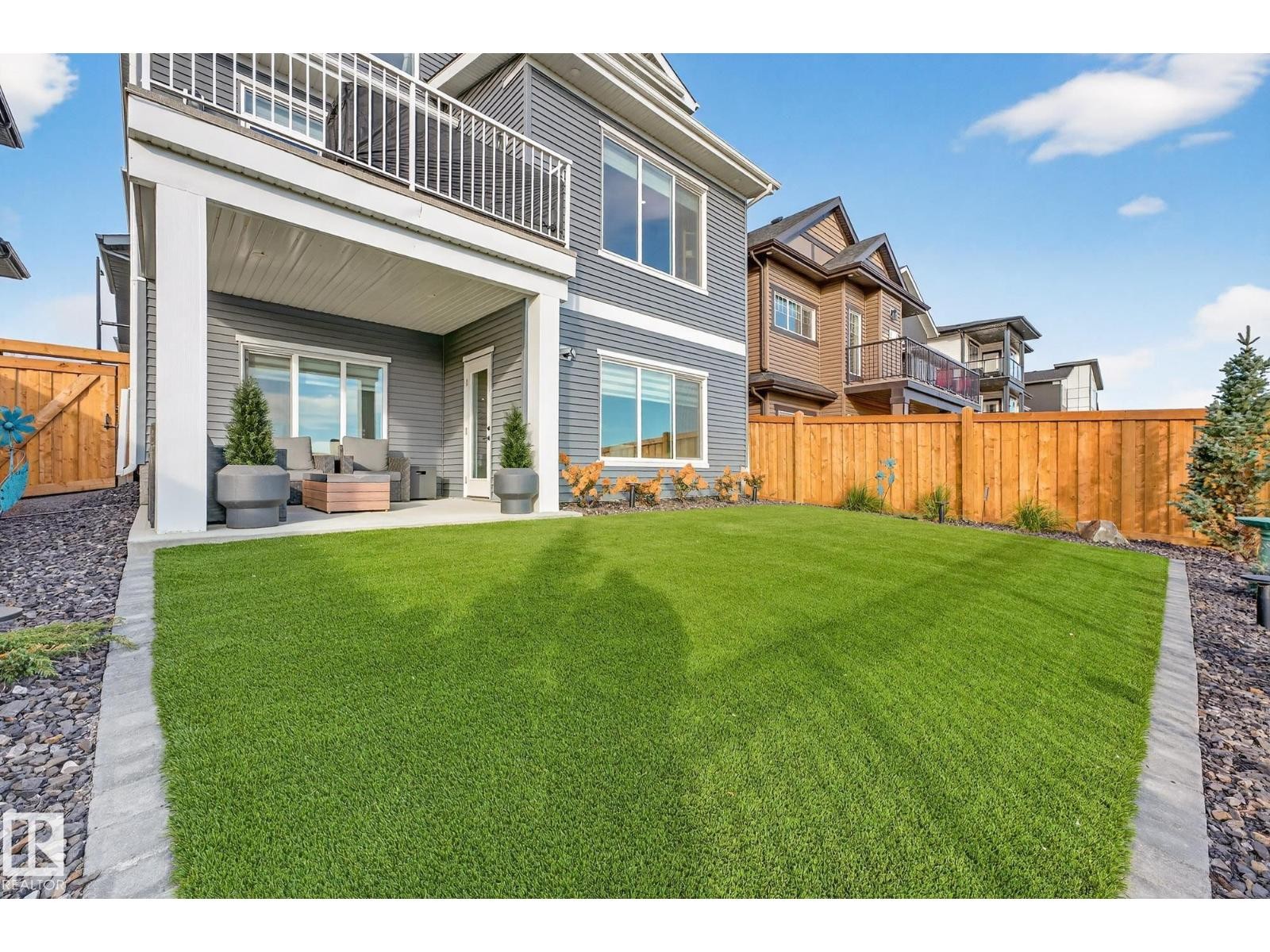 












37 EDGEFIELD WY

,
St. Albert,




Alberta
T8N8A1

