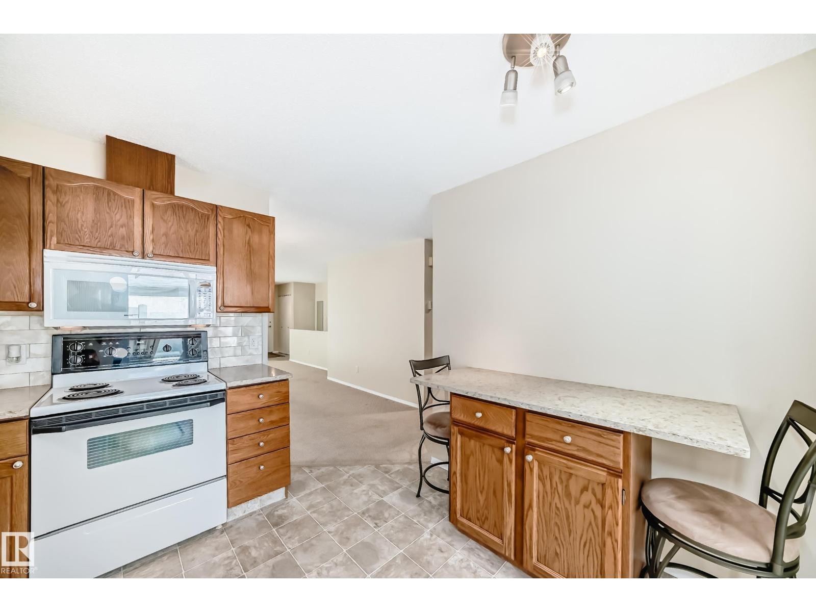 












9126 Garden RD

,
St. Albert,




Alberta
T8N5N3

