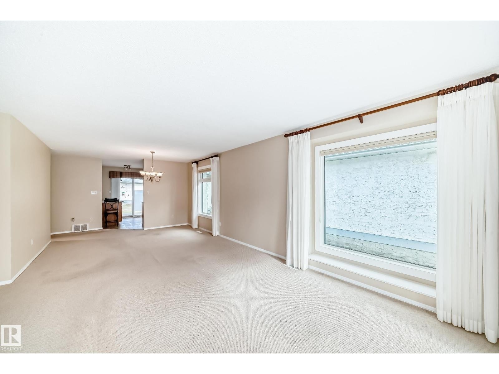 












9126 Garden RD

,
St. Albert,




Alberta
T8N5N3

