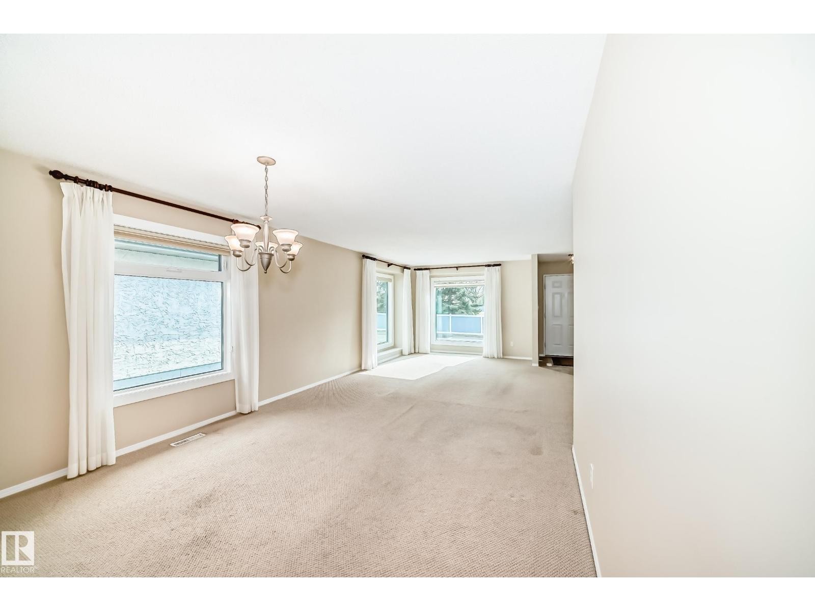 












9126 Garden RD

,
St. Albert,




Alberta
T8N5N3

