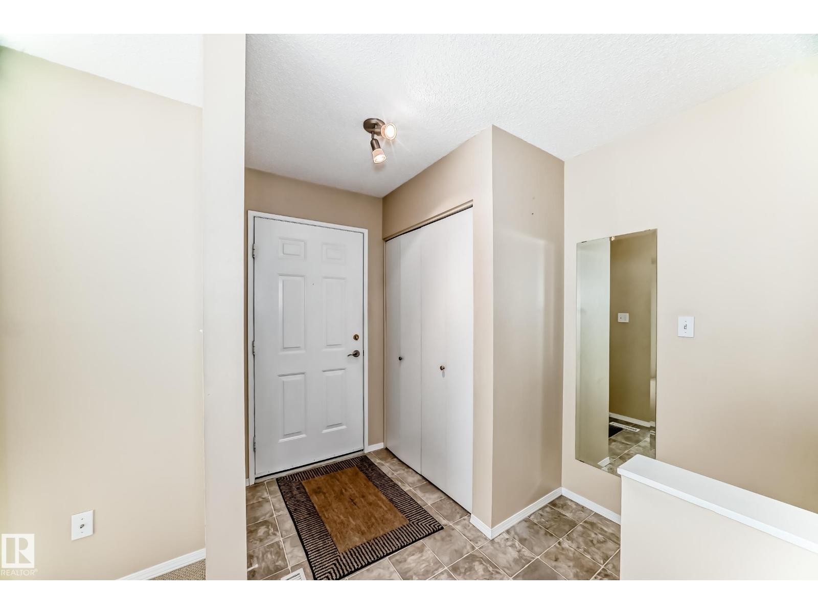 












9126 Garden RD

,
St. Albert,




Alberta
T8N5N3

