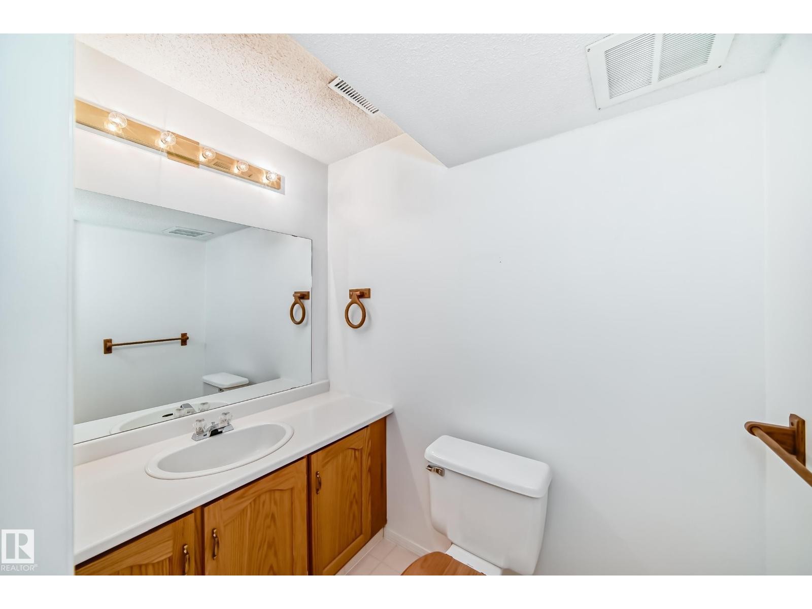 












9126 Garden RD

,
St. Albert,




Alberta
T8N5N3


