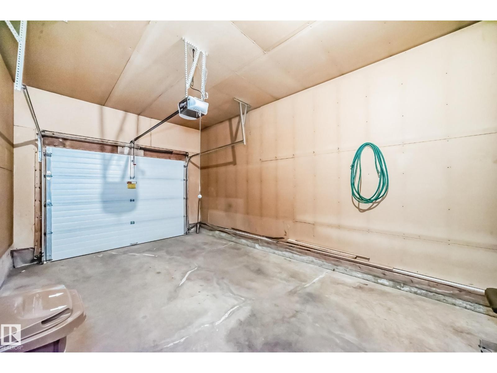 












9126 Garden RD

,
St. Albert,




Alberta
T8N5N3

