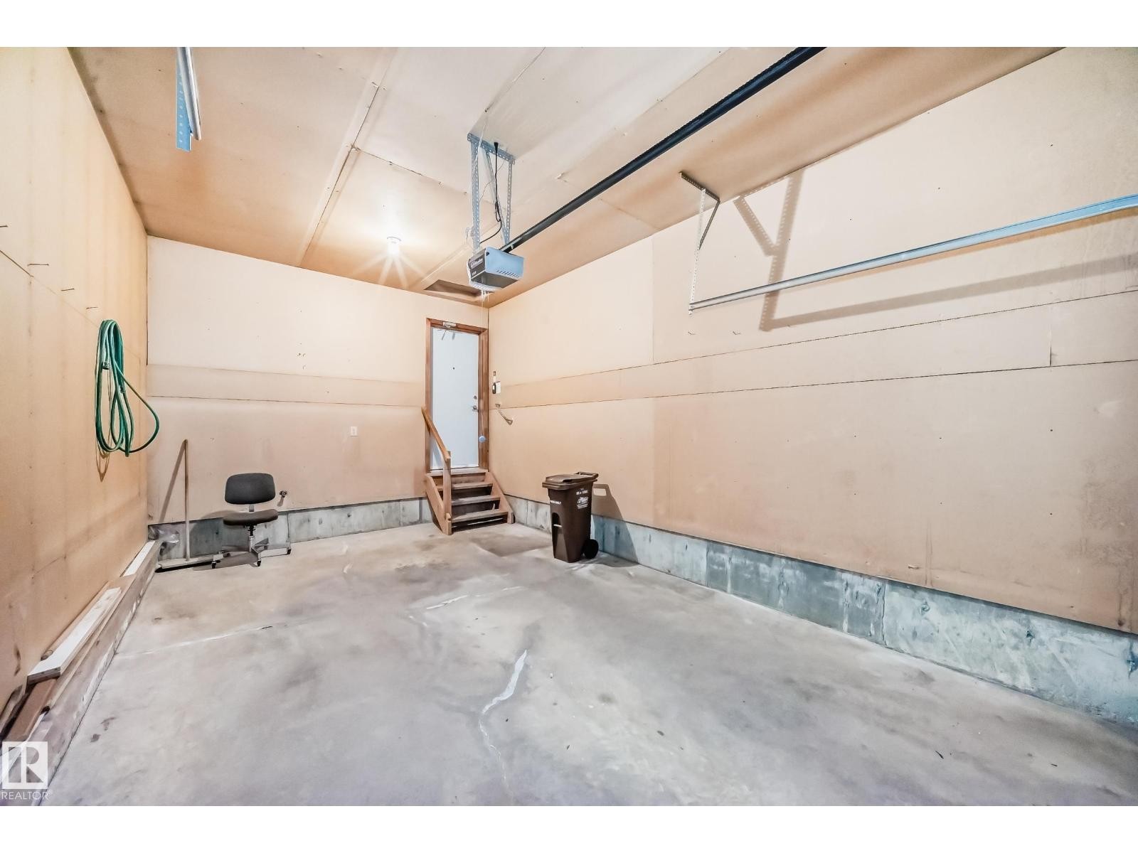 












9126 Garden RD

,
St. Albert,




Alberta
T8N5N3

