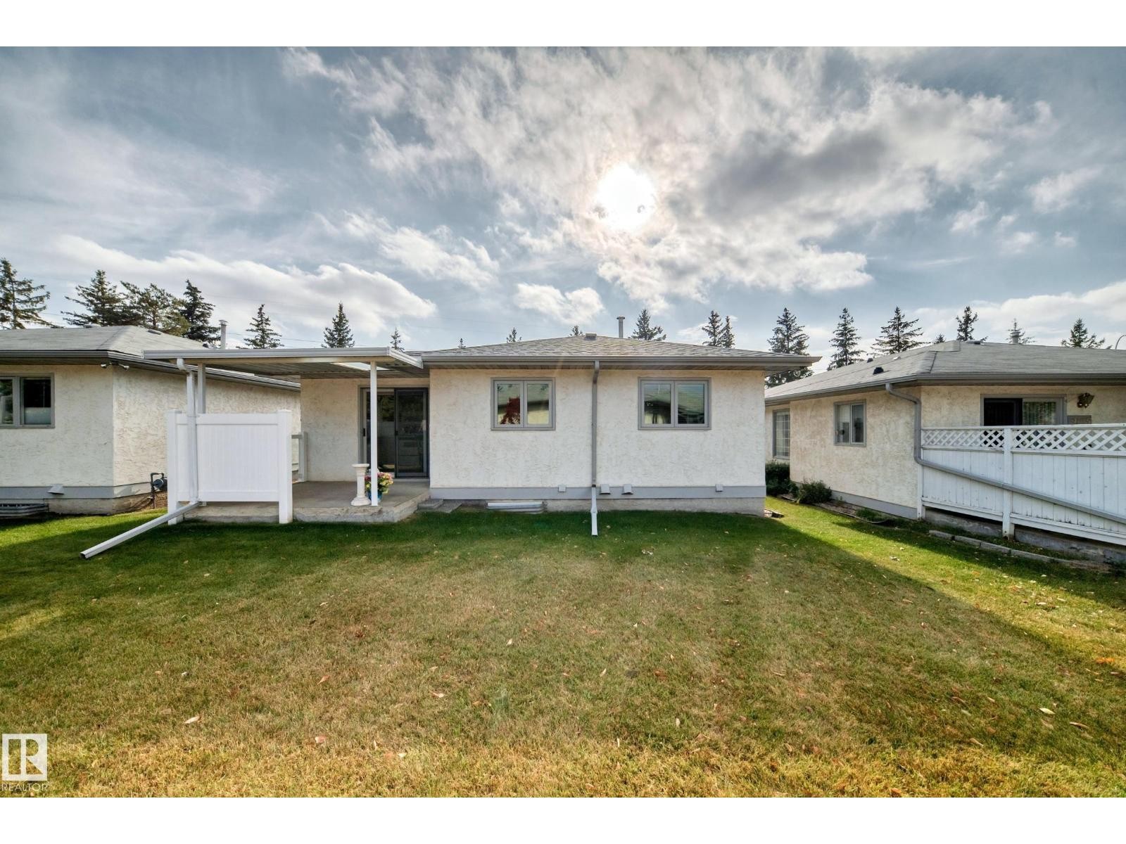












9126 Garden RD

,
St. Albert,




Alberta
T8N5N3

