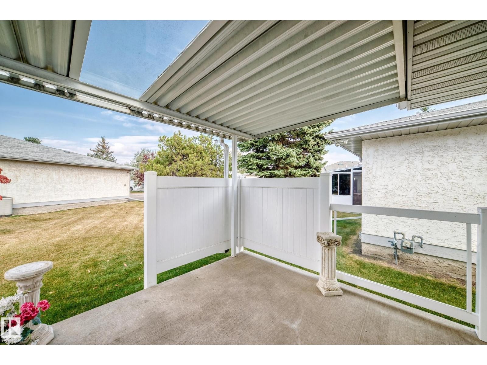 












9126 Garden RD

,
St. Albert,




Alberta
T8N5N3

