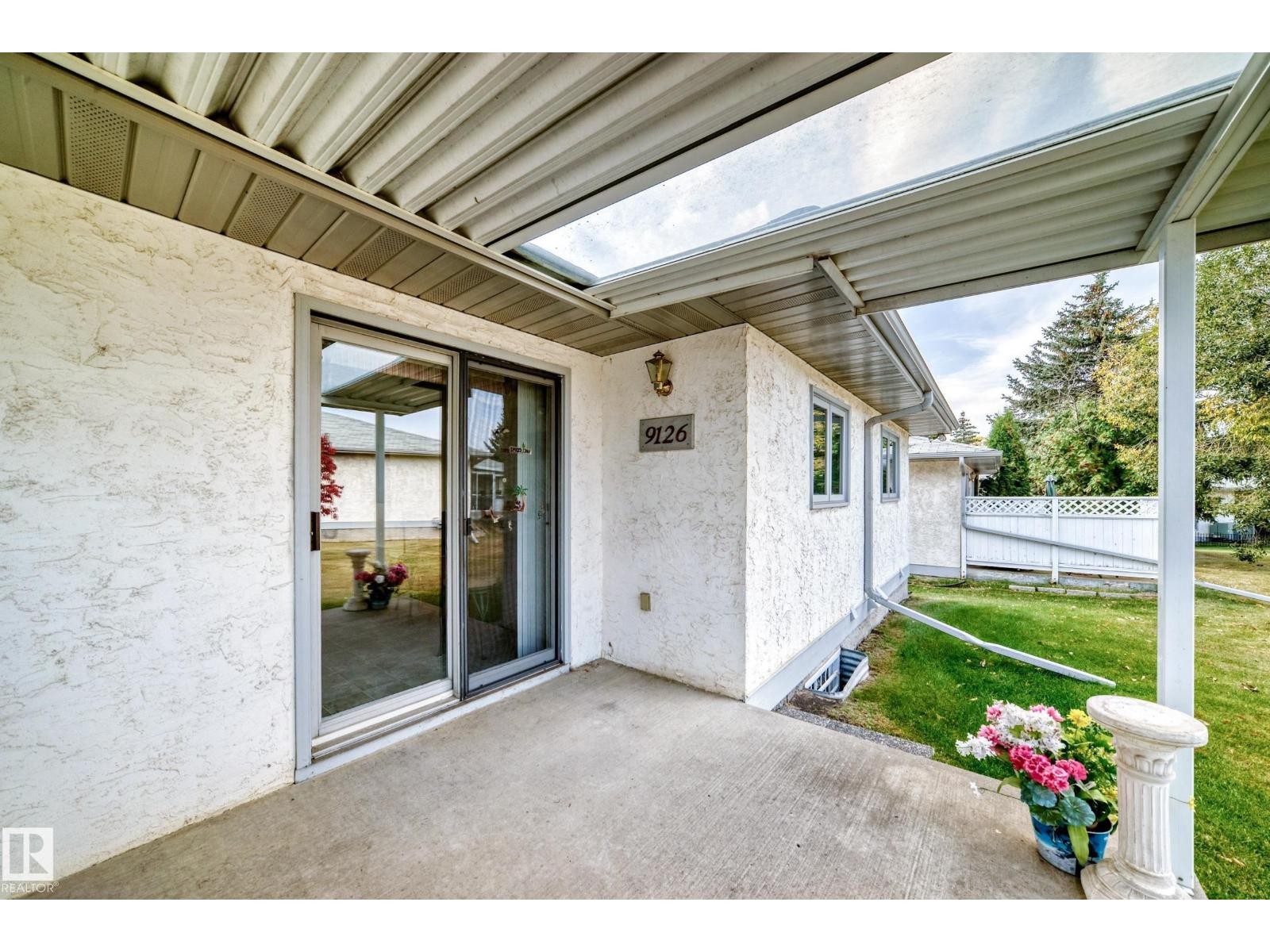 












9126 Garden RD

,
St. Albert,




Alberta
T8N5N3

