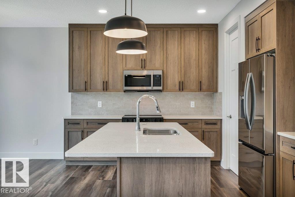 












13 HILLWOOD TC

,
Spruce Grove,




Alberta
T7X0X4

