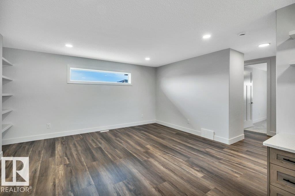 












13 HILLWOOD TC

,
Spruce Grove,




Alberta
T7X0X4

