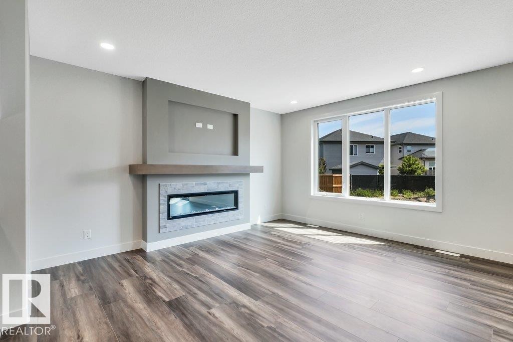 












13 HILLWOOD TC

,
Spruce Grove,




Alberta
T7X0X4

