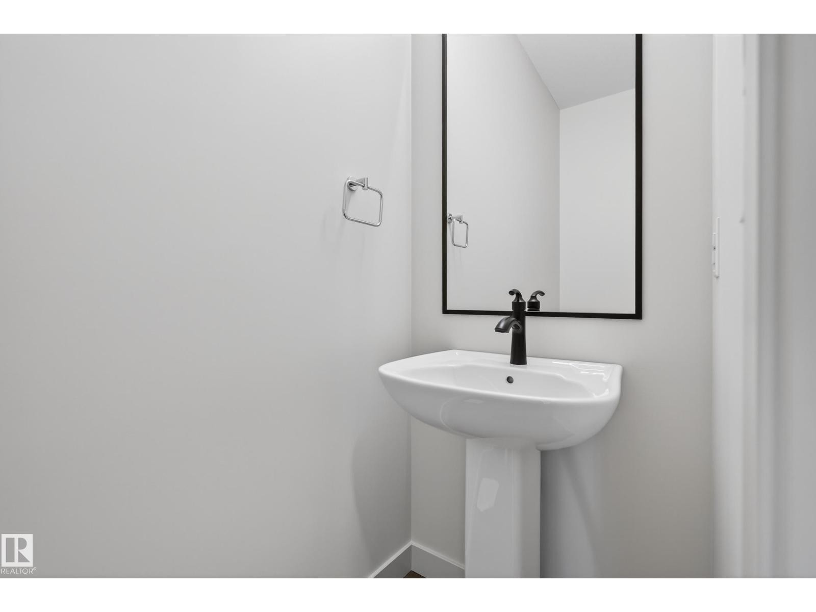 












10 PRESCOTT BV

,
Spruce Grove,




Alberta
T7X0R5

