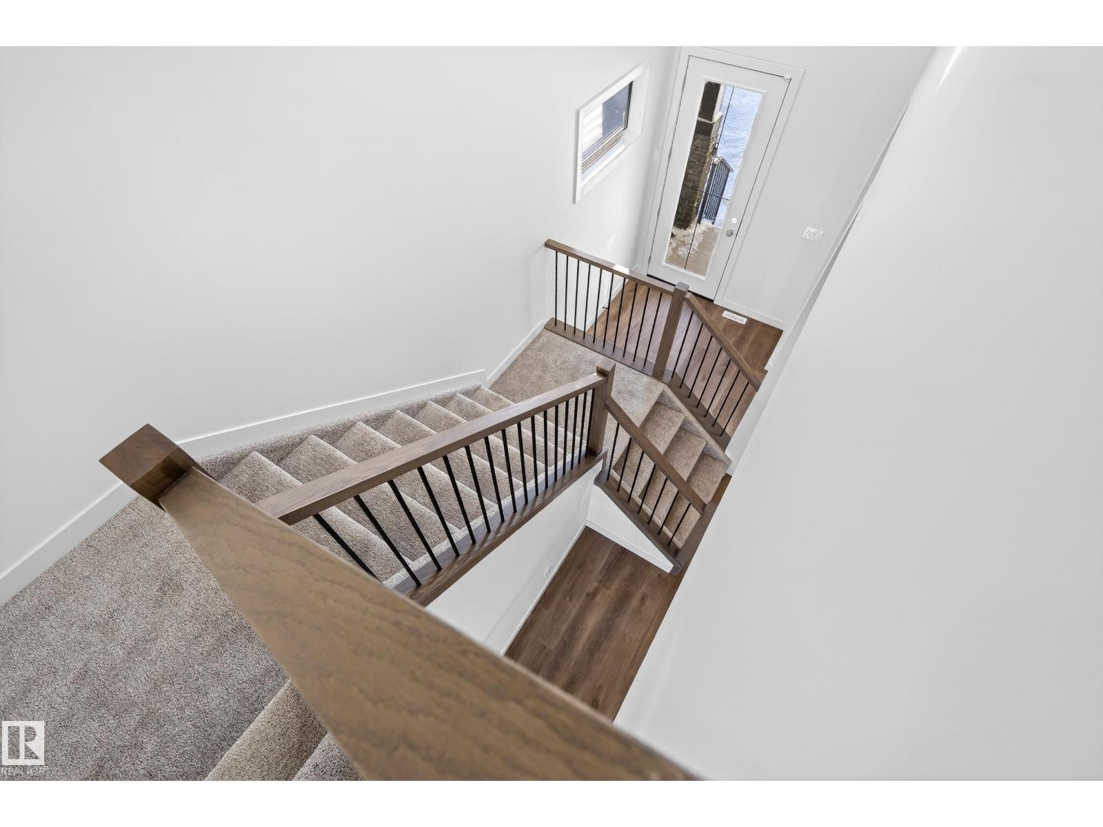 












10 PRESCOTT BV

,
Spruce Grove,




Alberta
T7X0R5

